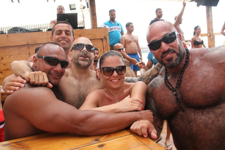 Cyan Beach Bar on Sunday